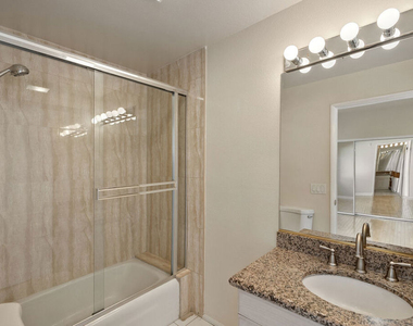 923 Euclid Street - Photo Thumbnail 13