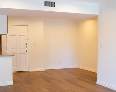 18307 Burbank Boulevard - Photo Thumbnail 2