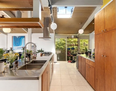1513 Forest Knoll Drive - Photo Thumbnail 3