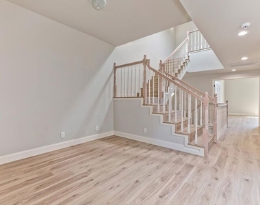 11603 Mississippi Avenue - Photo Thumbnail 23
