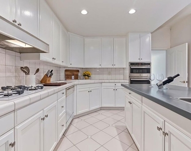 11603 Mississippi Avenue - Photo Thumbnail 14