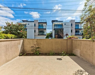 11603 Mississippi Avenue - Photo Thumbnail 4