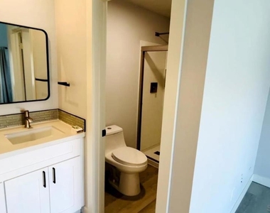 4022 Mahaila Ave - Photo Thumbnail 16