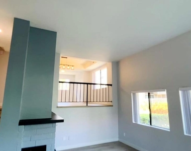 4022 Mahaila Ave - Photo Thumbnail 3