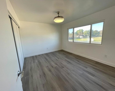 13875 Wayland Grove Court - Photo Thumbnail 12