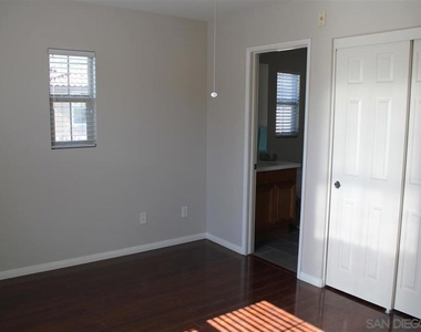 2630 Escala Circle - Photo Thumbnail 9