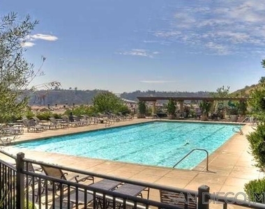 2630 Escala Circle - Photo Thumbnail 20
