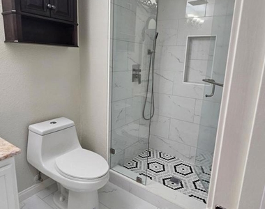12091 Alta Carmel Ct - Photo Thumbnail 6