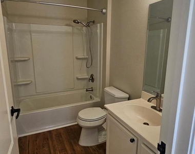 12091 Alta Carmel Ct - Photo Thumbnail 8