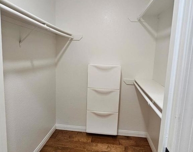 12091 Alta Carmel Ct - Photo Thumbnail 15