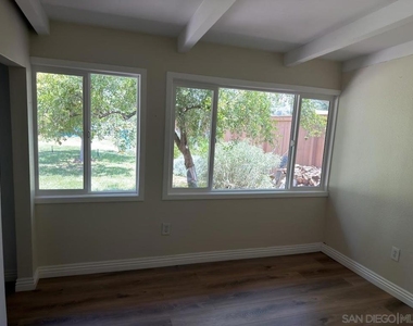 13919 York Avenue - Photo Thumbnail 40
