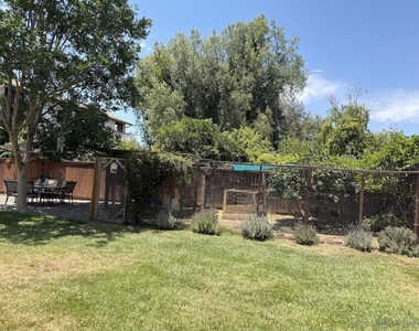 13919 York Avenue - Photo Thumbnail 27