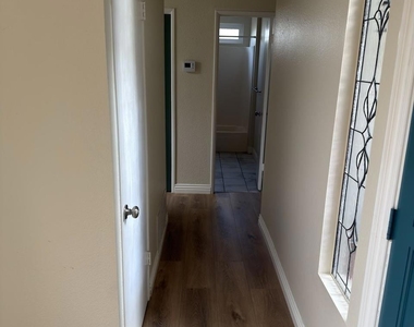 13919 York Avenue - Photo Thumbnail 57