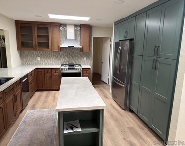 13919 York Avenue - Photo Thumbnail 4