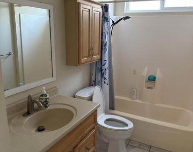 13919 York Avenue - Photo Thumbnail 59