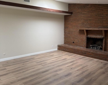 13919 York Avenue - Photo Thumbnail 14