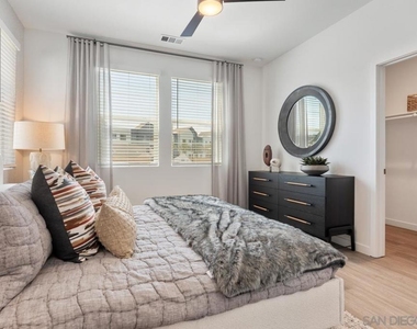 5015 Avenida Lugano - Photo Thumbnail 52