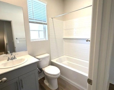 4731 Merida Way - Photo Thumbnail 15
