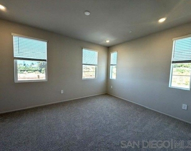 4731 Merida Way - Photo Thumbnail 46