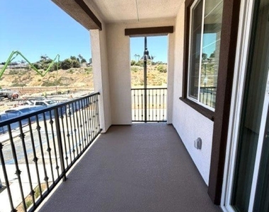 4731 Merida Way - Photo Thumbnail 28