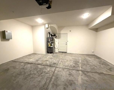 4731 Merida Way - Photo Thumbnail 49