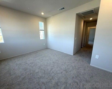 4731 Merida Way - Photo Thumbnail 47