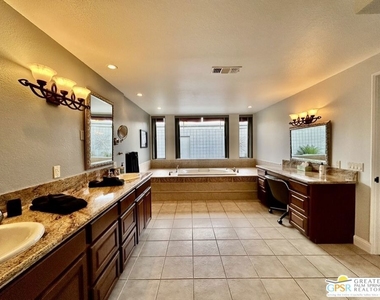 515 Desert Lakes Drive - Photo Thumbnail 21