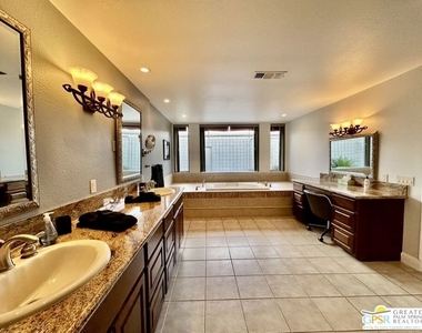 515 Desert Lakes Drive - Photo Thumbnail 20