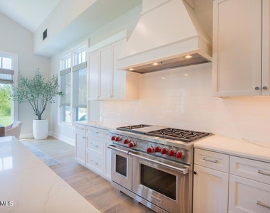 2969 Calbourne Lane - Photo Thumbnail 11