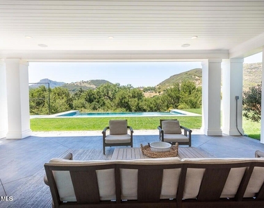 2969 Calbourne Lane - Photo Thumbnail 14
