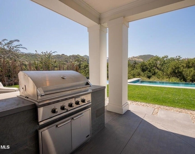 2969 Calbourne Lane - Photo Thumbnail 16