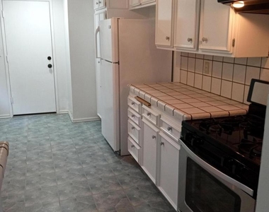 115 Donna Street - Photo Thumbnail 2