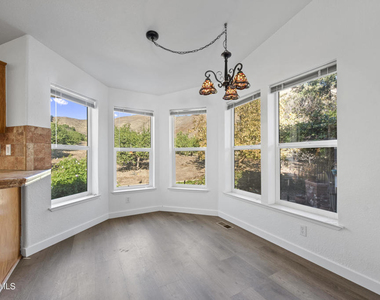 1057 La Loma Avenue - Photo Thumbnail 13