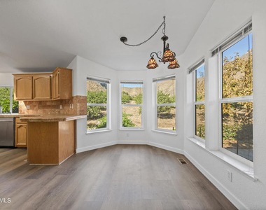 1057 La Loma Avenue - Photo Thumbnail 12