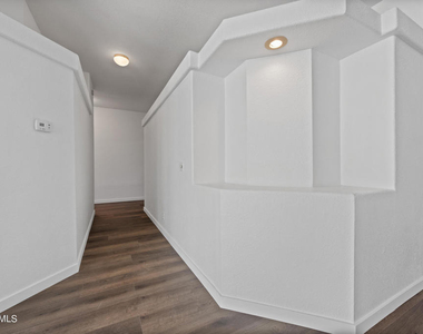 1057 La Loma Avenue - Photo Thumbnail 20