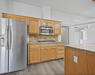 1057 La Loma Avenue - Photo Thumbnail 16