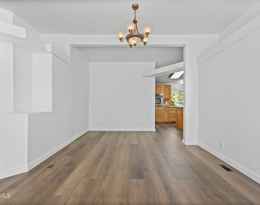 1057 La Loma Avenue - Photo Thumbnail 8