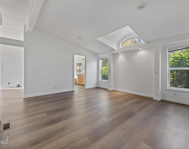 1057 La Loma Avenue - Photo Thumbnail 23