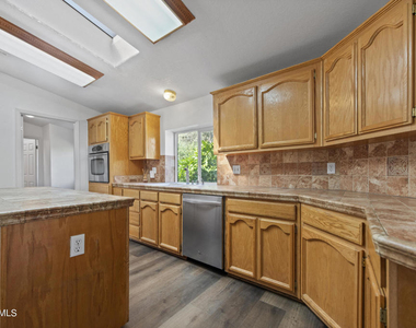1057 La Loma Avenue - Photo Thumbnail 15