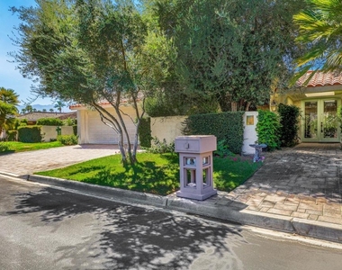 31 Stanford Drive - Photo Thumbnail 29