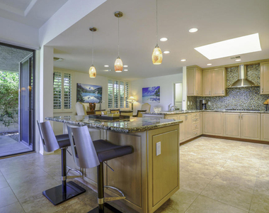 10 Colgate Drive - Photo Thumbnail 8