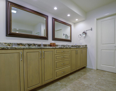 10 Colgate Drive - Photo Thumbnail 18