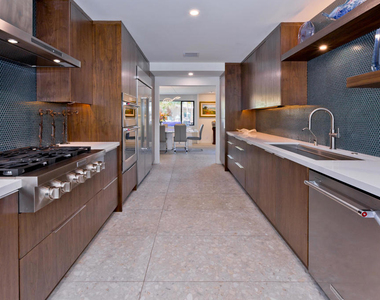 1060 S Paseo De Marcia - Photo Thumbnail 15