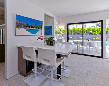 1060 S Paseo De Marcia - Photo Thumbnail 18