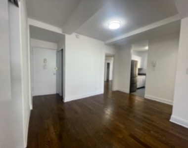 East 68th Street by 3rd Avenue - Photo Thumbnail 3