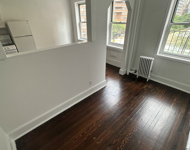 455 2nd Avenue - Photo Thumbnail 8