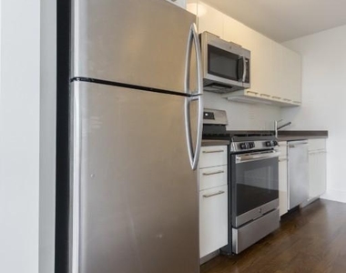 East 63rd Street - Photo Thumbnail 2