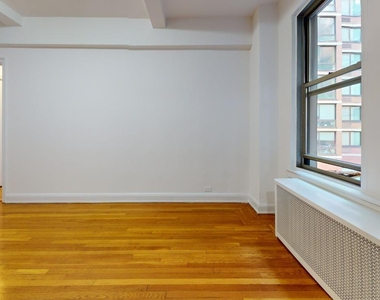 East 38th Street - Photo Thumbnail 6