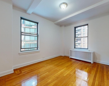 East 38th Street - Photo Thumbnail 5