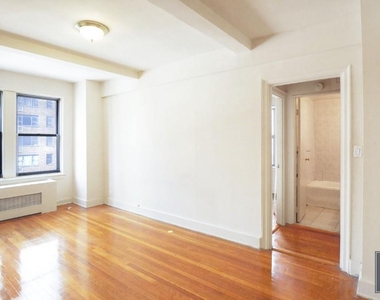 East 38th Street - Photo Thumbnail 1